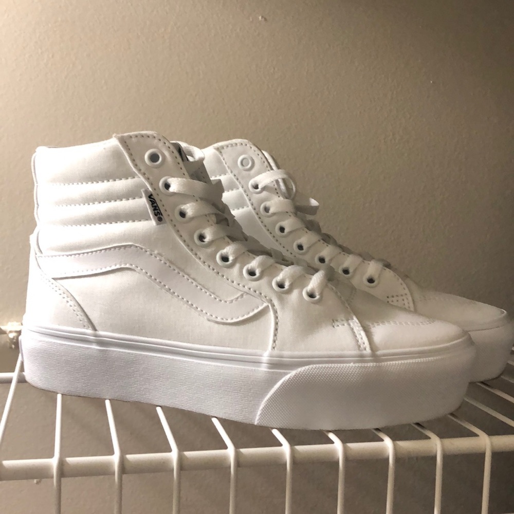 Women’s Vans Filmore Platform High-Top Sneakers
